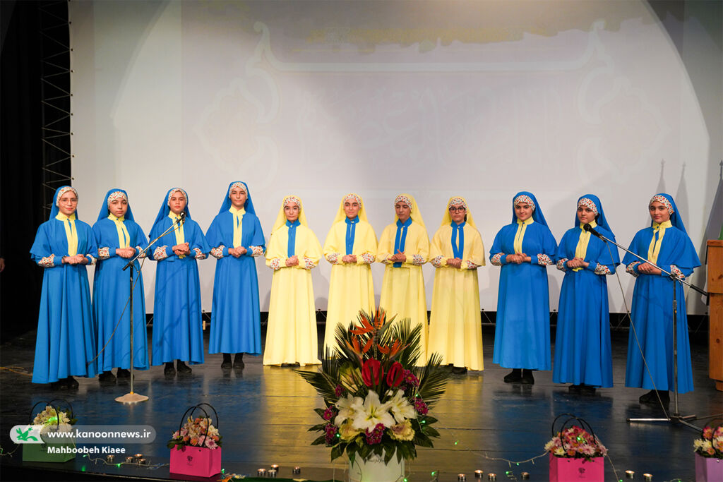 1378925 زن را سرمایه و فرهنگ میدانیم