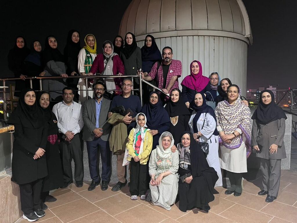 بازدید علی گلشن، نویسنده کتاب‌های علمی از مرکز تخصصی علوم کانون بندرعباس