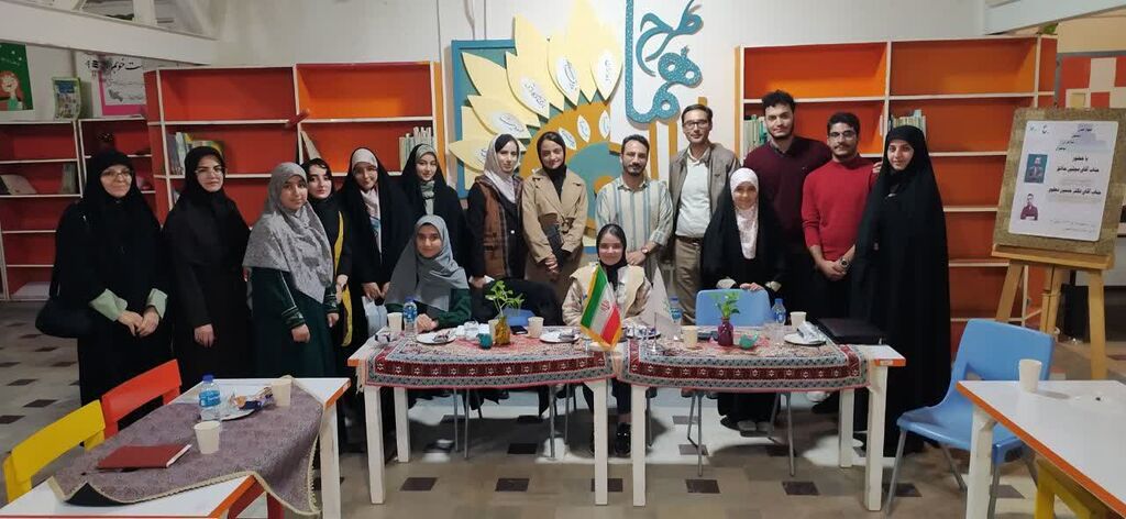 1379507 برگزاری چهارمین انجمن ادبی کانون استان با حضور حسین دهلوی، شاعر کشور