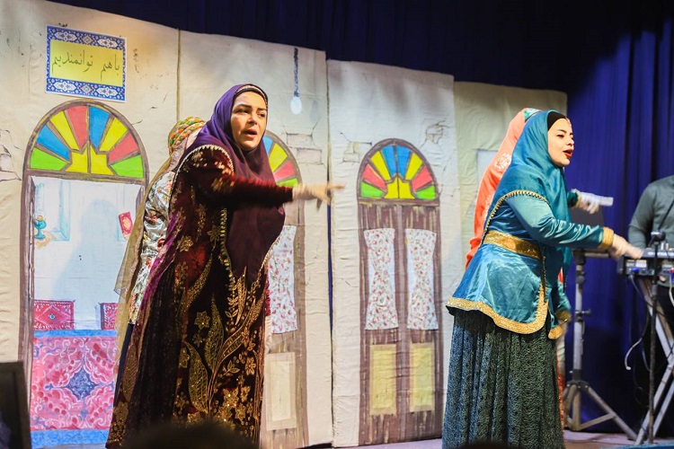 1379515-1 ویژه برنامهی هفتهی توانخواهان به مناسبت میلاد حضرت زهرا(س) در کانون باغبادران برگزار گردید