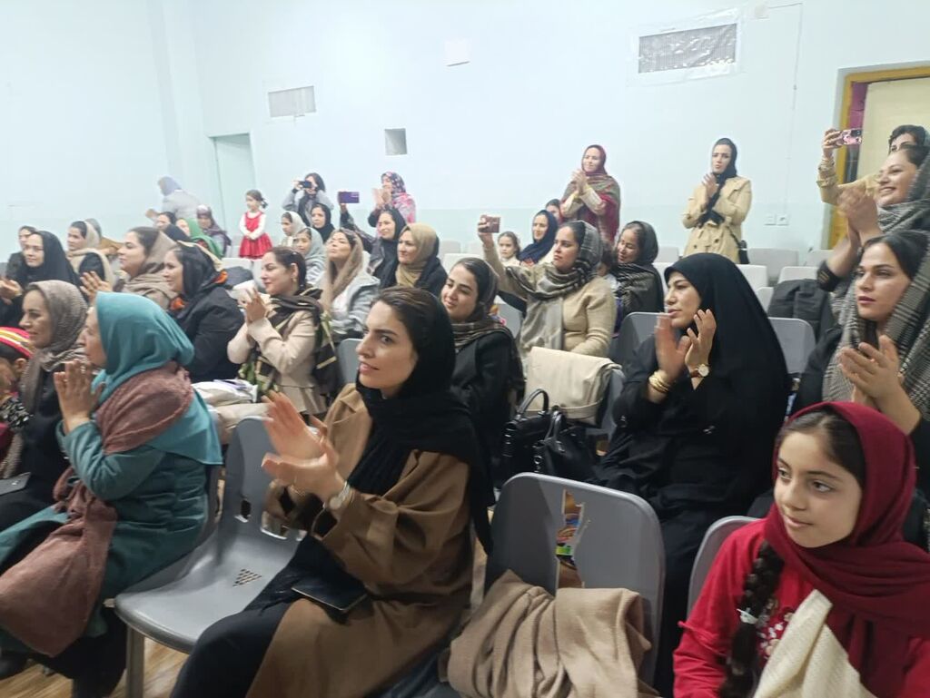 1379602 جشن ویژه روز مادر در مرکز فرهنگی قوچان