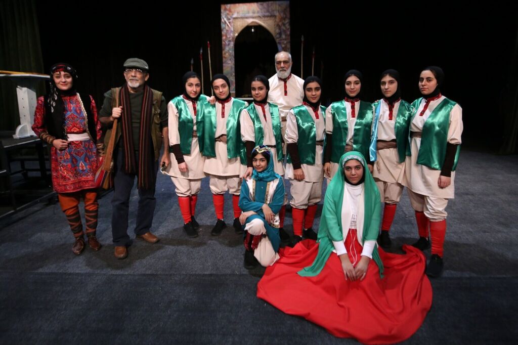 1379605-1 اثر منتخب کانون در جشنواره تئاتر کودک و نوجوان همدان معرفی شد