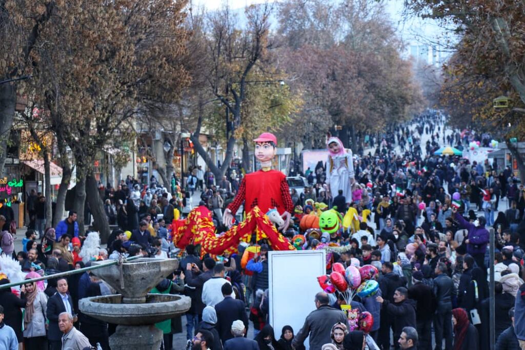 1379622 سنگ تمام کانون پرورش فکری همدان در ۳۰ امین جشنواره تئاتر کودک