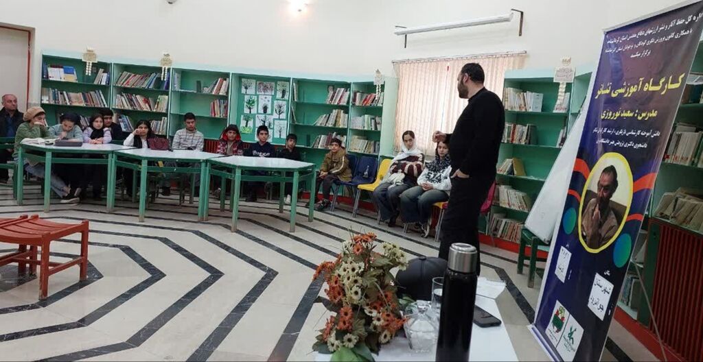 1379651-1 اولین کارگاه یکروزه بازیگری در مرکز جوانرود برگزار شد