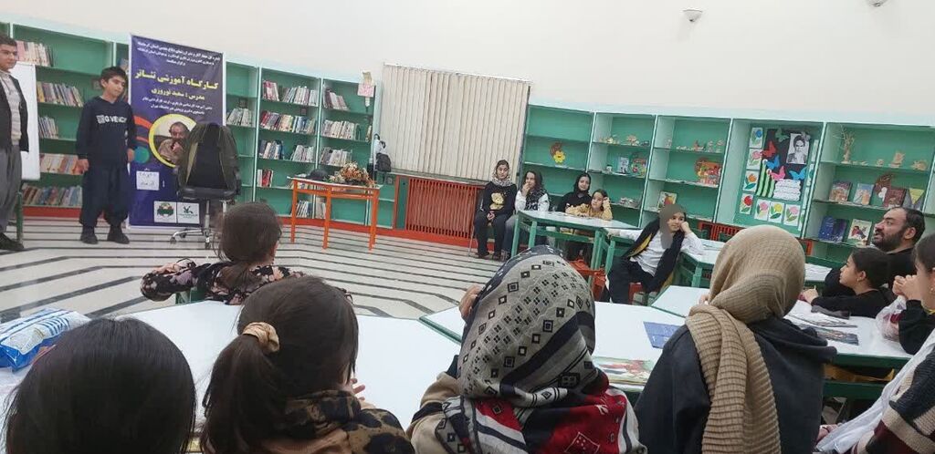 1379655 اولین کارگاه یکروزه بازیگری در مرکز جوانرود برگزار شد