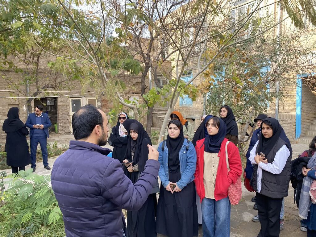 1379685-1 ورکشاپ "از پژوهش تا خیال" برگزار شد