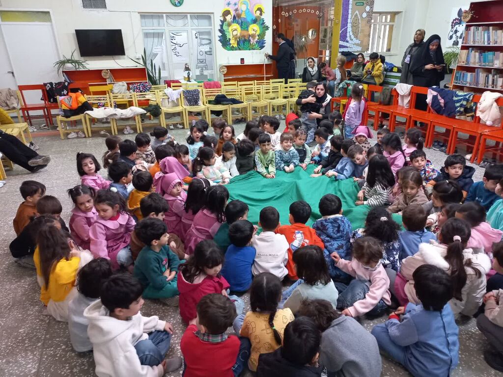 1379718 سنگ تمام کانون پرورش فکری همدان در ۳۰ امین جشنواره تئاتر کودک