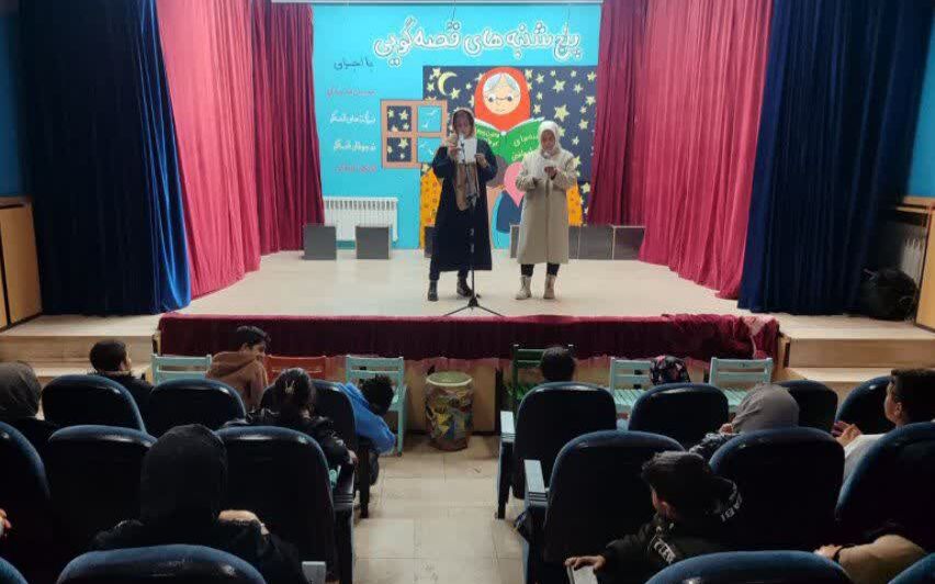 1380021 مرکز روانسر آیین کهن قصهگویی را با یاد مادران پیوند زد