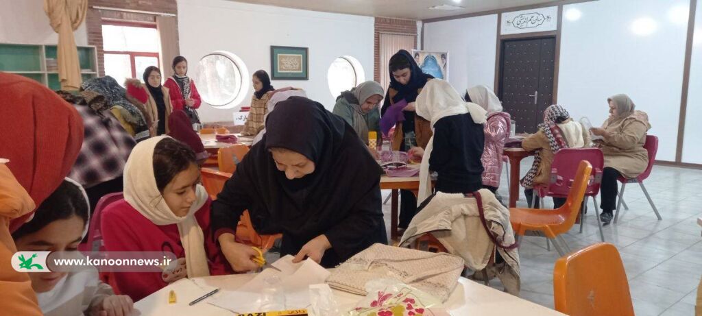 1380135 لحظاتی سرشار از مهر و خلاقیت در ویژهبرنامه گرامیداشت روز مادر