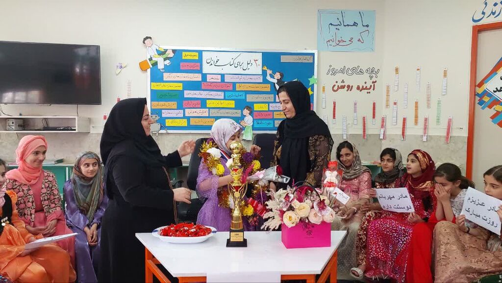 1380191 اعضای مرکز جوانرود از برنده مسابقات جهانی چرتکه استقبال کردند