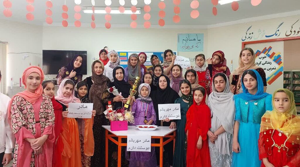 1380195 اعضای مرکز جوانرود از برنده مسابقات جهانی چرتکه استقبال کردند