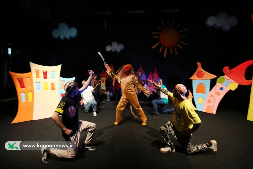 1380208 «لافکادیو» روایتی برای نوجوان امروز و بحران هویت نسل جدید