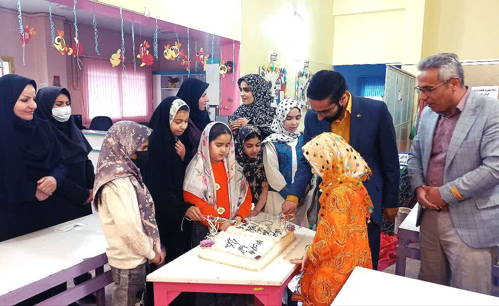 1380282 نشست ادبی نوجوانان در بن؛ تلاقی قلمهای جوان با فرهنگ ایثار و شهادت