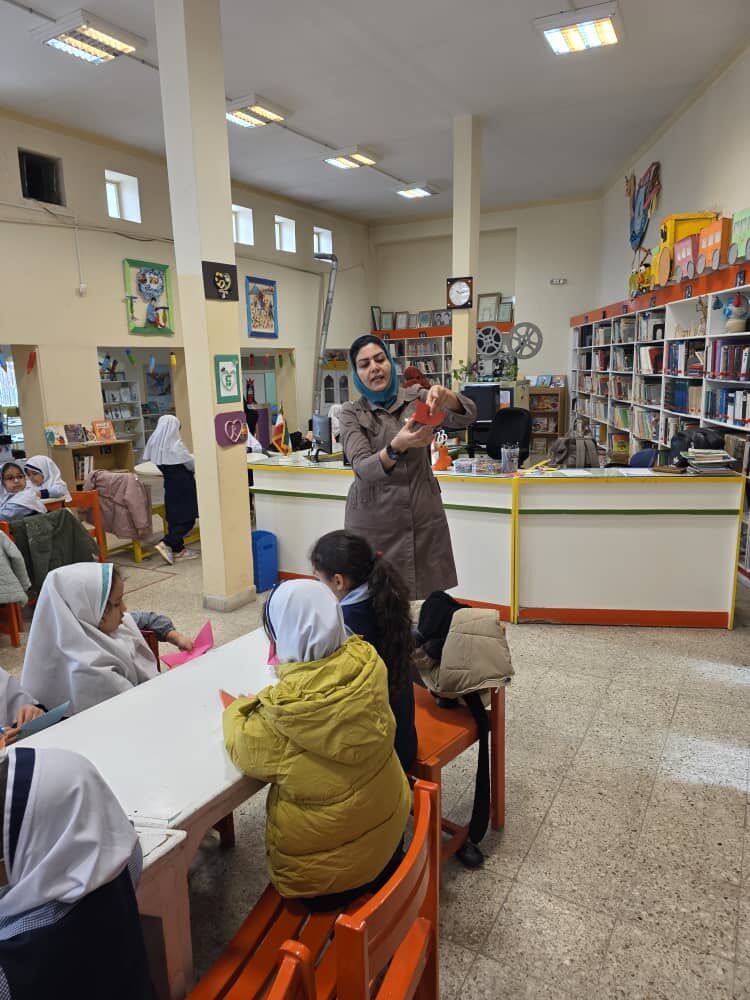 1380293 ویژهبرنامه بزرگداشت روز مادر در مرکز دماوند