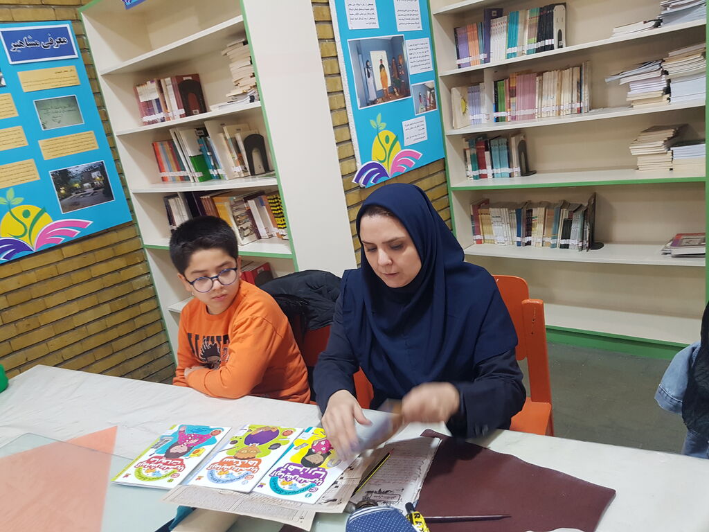 1380304 پژوهش از دل پرسش؛ کودکان مرکز ۲۱ مسیر کشف و تجربه را آموختند