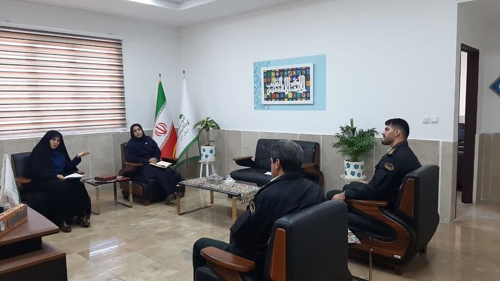 1380423 جلسه بررسی زمینههای مشارکت نیروی انتظامی استان در جشنواره قصهگویی کانون استان البرز