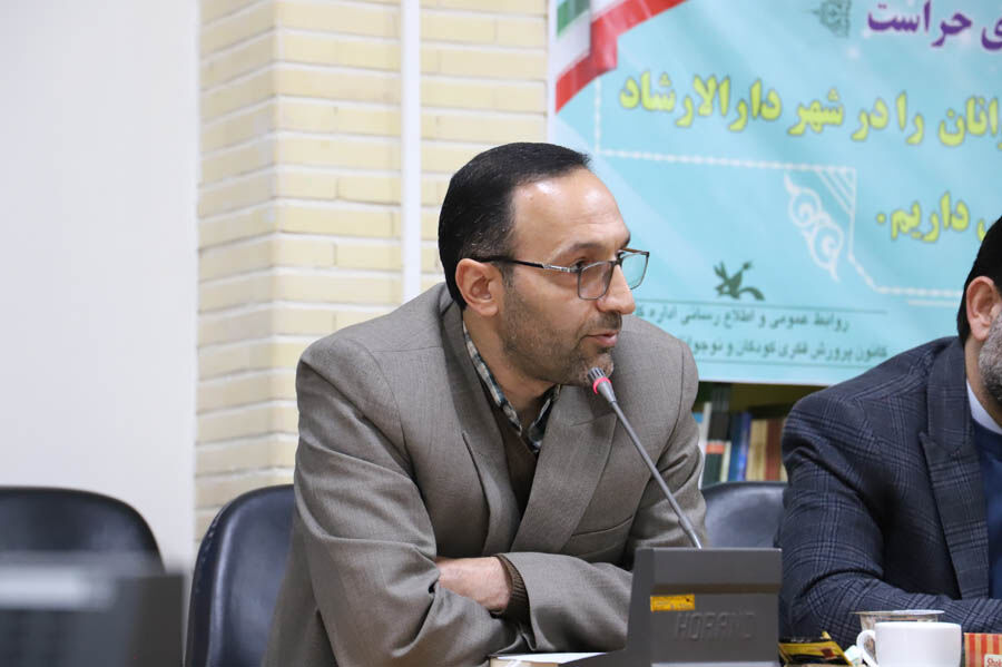 1380469 آیین تودیع و معارفه مسئول حراست کانون استان اردبیل برگزار شد