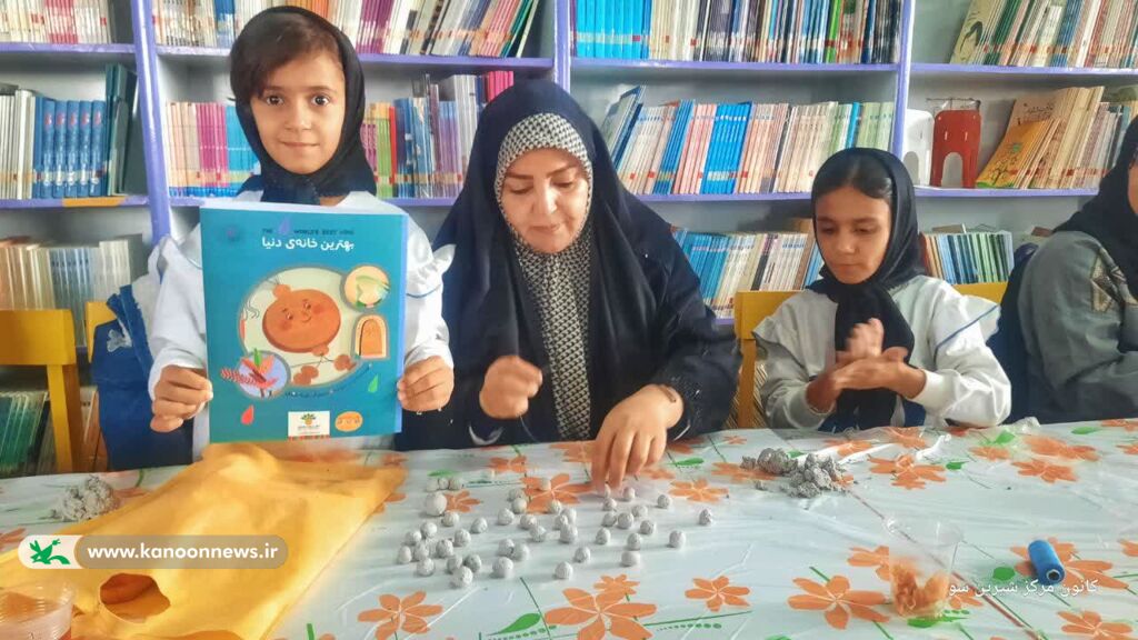 1380513 اجرای پویش تسبیح با رایحه مادرانه در مراکز فرهنگی- هنری کانون همدان