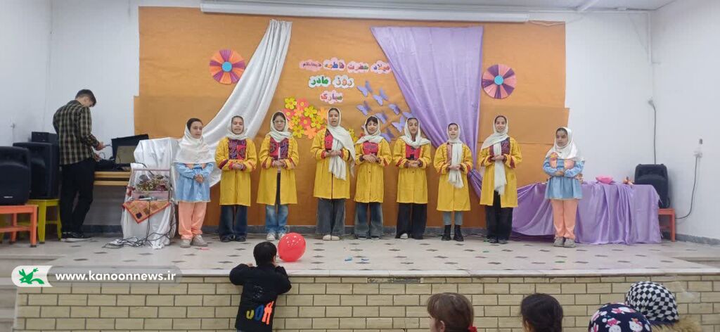 1380517 اجرای پویش تسبیح با رایحه مادرانه در مراکز فرهنگی- هنری کانون همدان