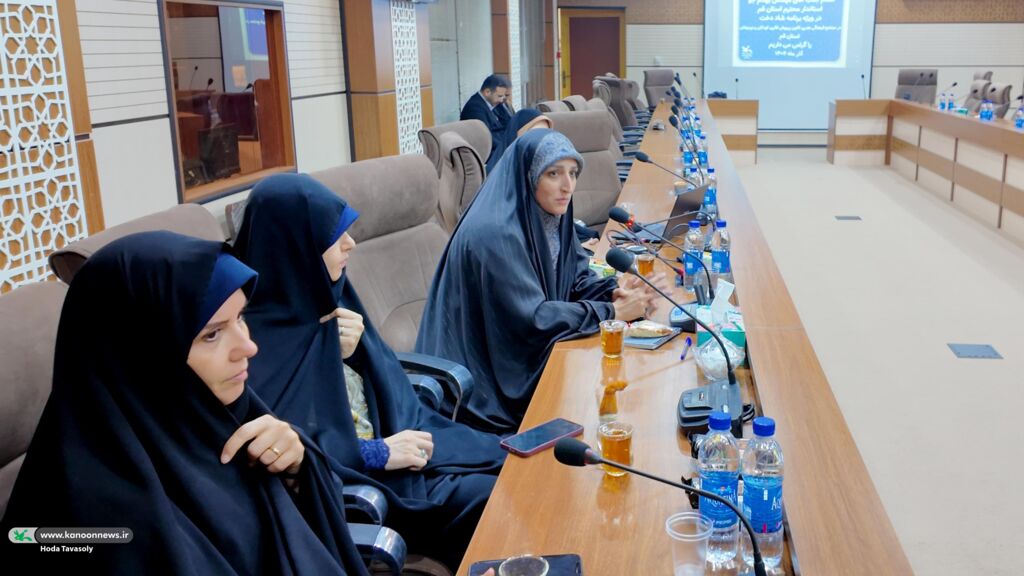 1380577 حضور استاندار قم در رویداد مادرانه و دخترانه «شاددُخت»