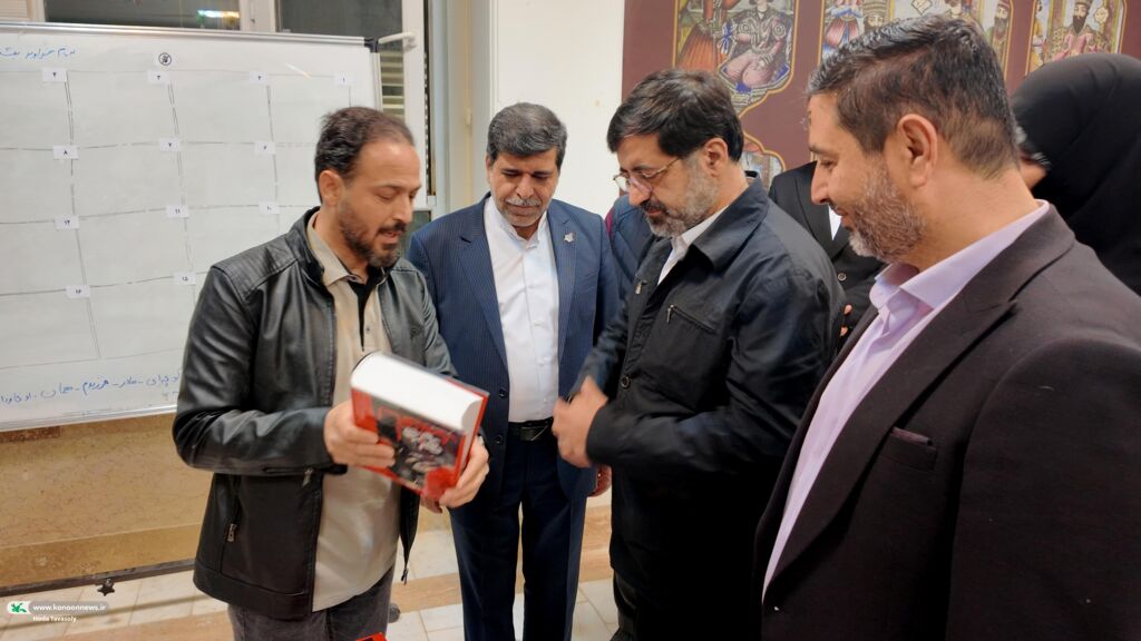 1380583 حضور استاندار قم در رویداد مادرانه و دخترانه «شاددُخت»