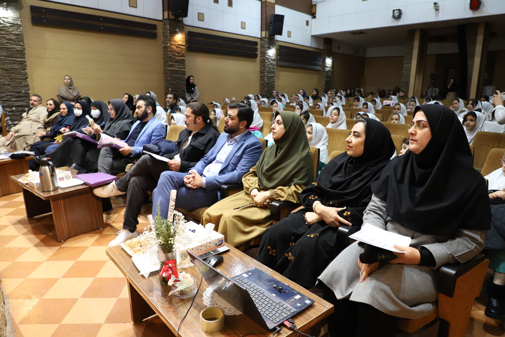 1380753 آغاز مهمانی باصفای قصهها در کانون استان قزوین