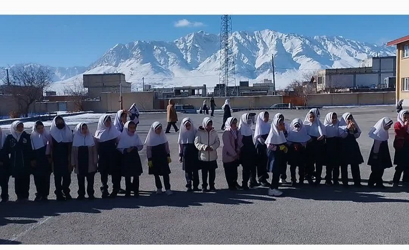 1381398 کتابخانهی سیار روستایی فریدونشهر؛ پُل جشنواره بازیهای بومی و محلی به دوردستترین روستاها و مناطق عشایری