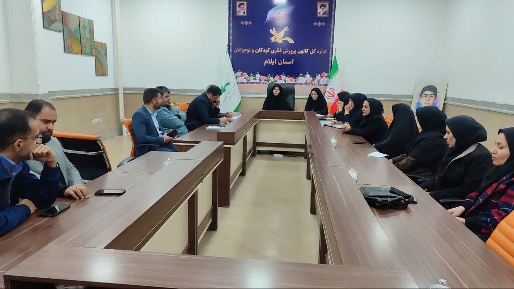 1381412 هماندیشی و هماهنگی برای برگزاری منسجم جشنواره قصهگویی در ایلام