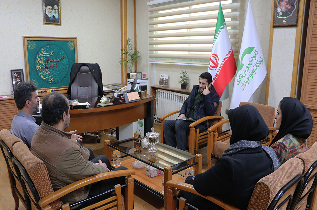 جشنواره قصه‌گویی؛ بستری برای افزایش هم‌گرایی کانون و حوزه هنری