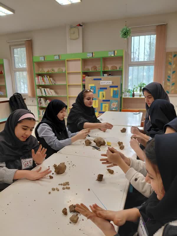 1381785 ویژهبرنامه «تسبیح یاس» در مرکز ۳۱ کانون استان تهران برگزار شد