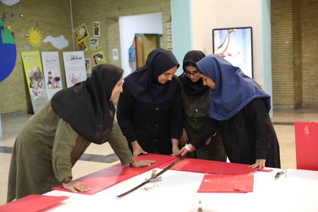 1381884 در آستانه افتتاح جشنواره ملی عروسکهای سرزمین من، در روز چهارشنبه ۲۶ آذر