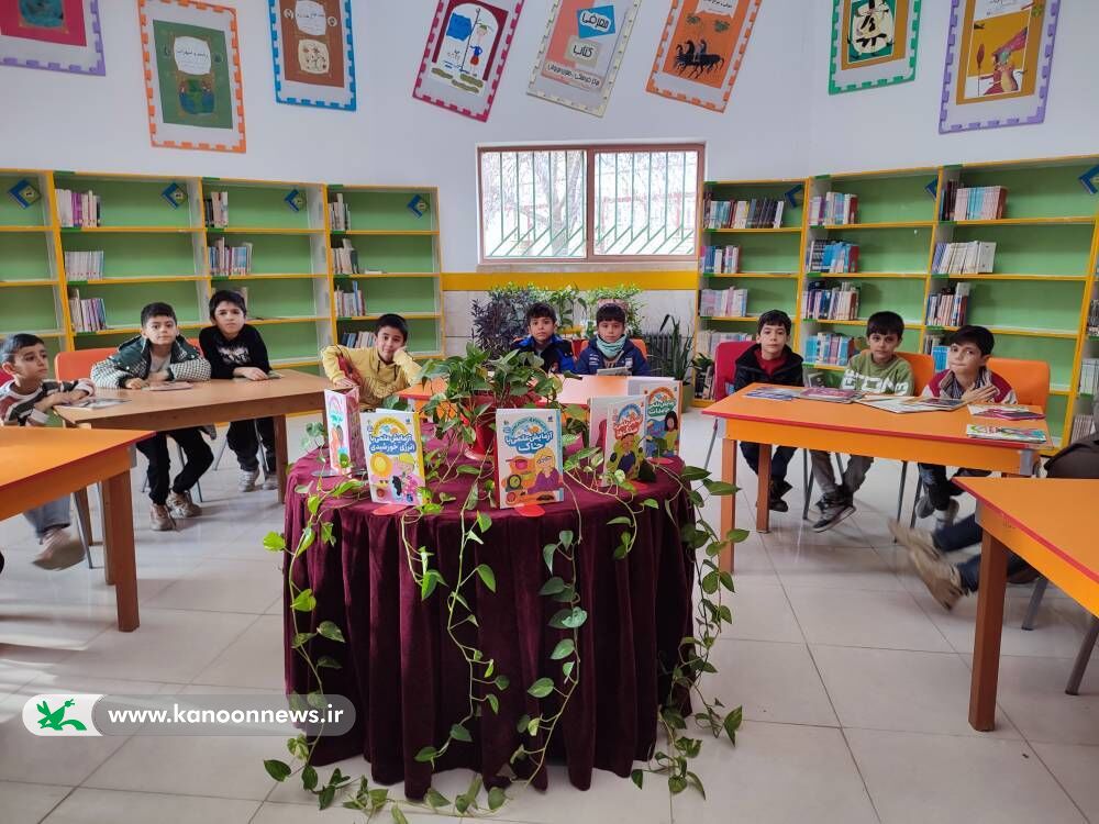 1382282 آشنایی کودکان مریوان با علوم و پژوهش در هفته پژوهش