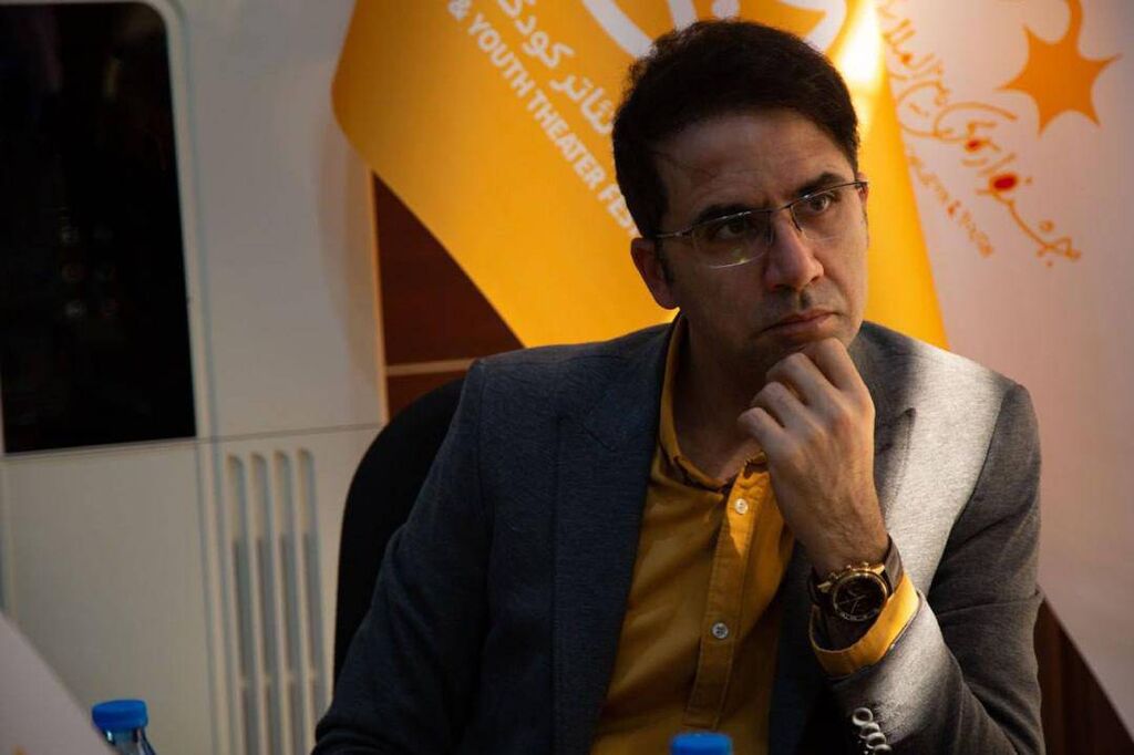 گفت‌وگو با علی‌رضا آقایی داور رده استانی جشنواره قصه‌گویی کانون کرمانشاه