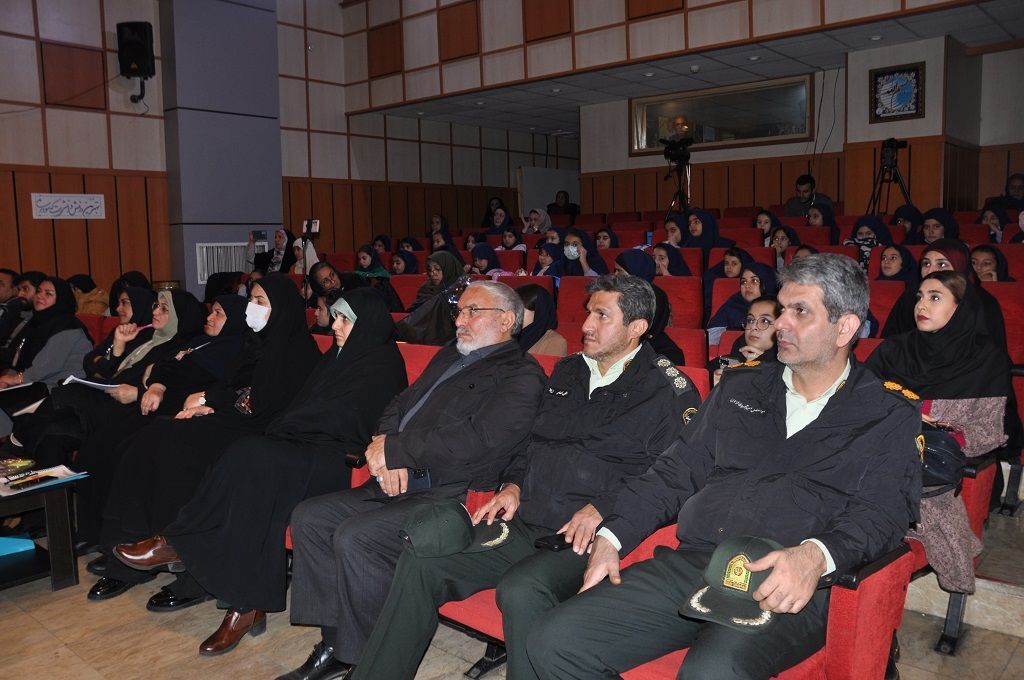 1382700 حضور مدیرکل اداره حفظ آثار و نشر ارزشهای دفاع مقدس و مقاومت استان البرز در مرحله استانی بیستوهفتمین جشنواره بینالمللی قصهگویی البرز