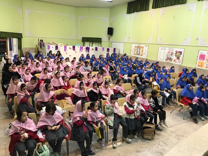 1382959 دو نمایش"داشت عباسقلیخان پسری" و " مسافر اشتباهی" در مراکز گزوبرخوار و شاهینشهر اجرا میگردد