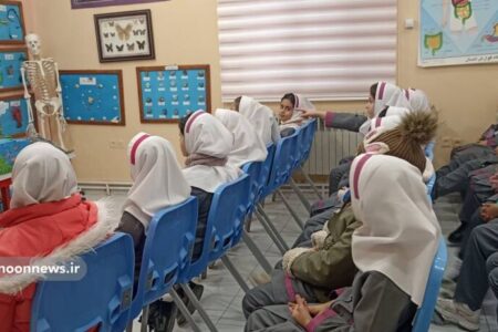 بازدید علمی و آموزشی دانش‌آموزان پایه سوم دبستان از مرکز علوم و فناوری‌های نوین سنندج