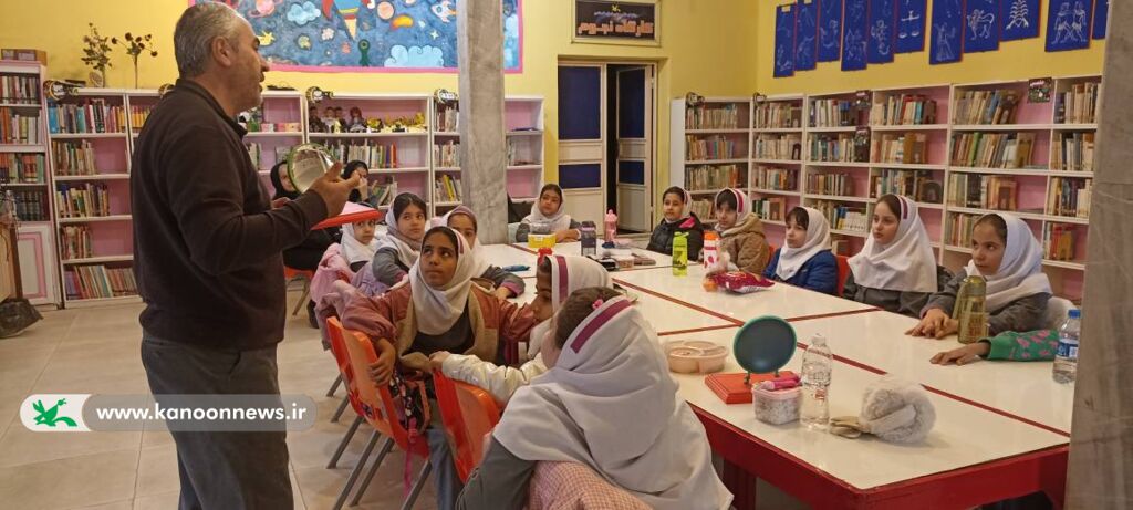 1383046 بازدید علمی و آموزشی دانشآموزان پایه سوم دبستان از مرکز علوم و فناوریهای نوین سنندج