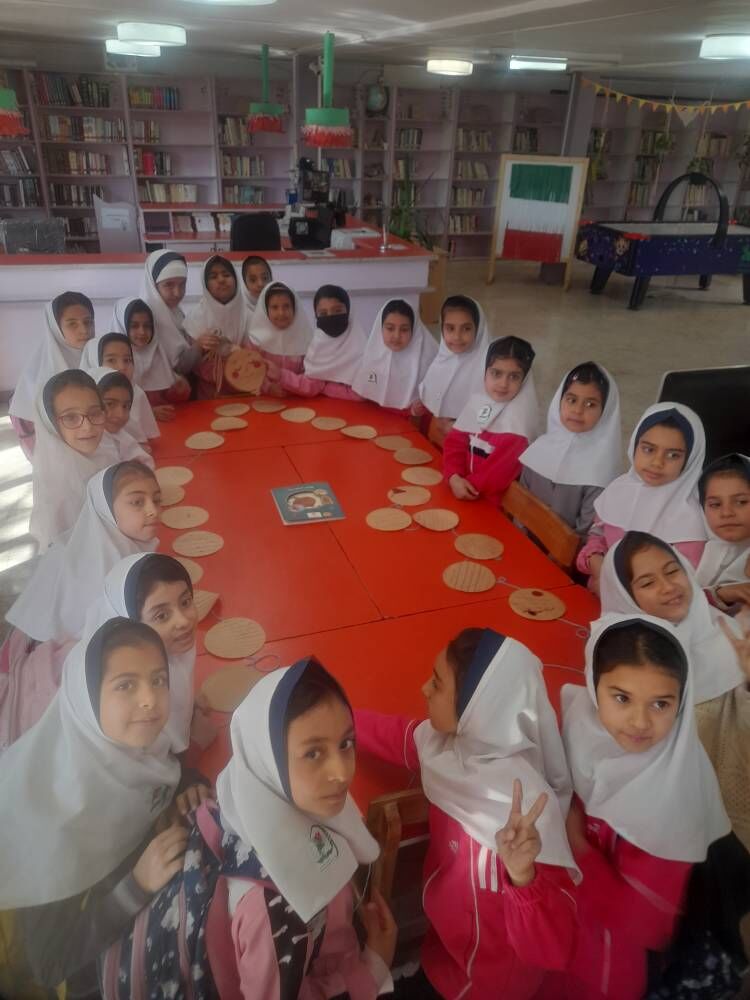 کانون مرکز آباده کودکان را با برنامه‌های کتاب‌محور در مسیر رشد اخلاقی همراه کرد