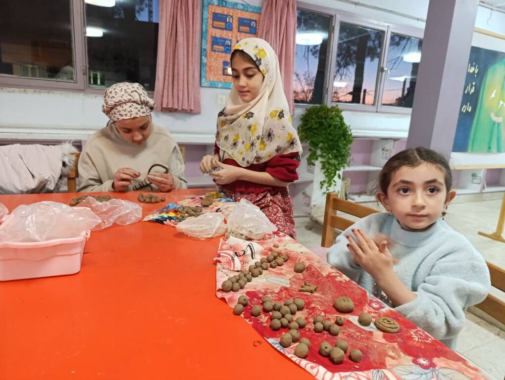 کانون مرکز آباده کودکان را با برنامه‌های کتاب‌محور در مسیر رشد اخلاقی همراه کرد