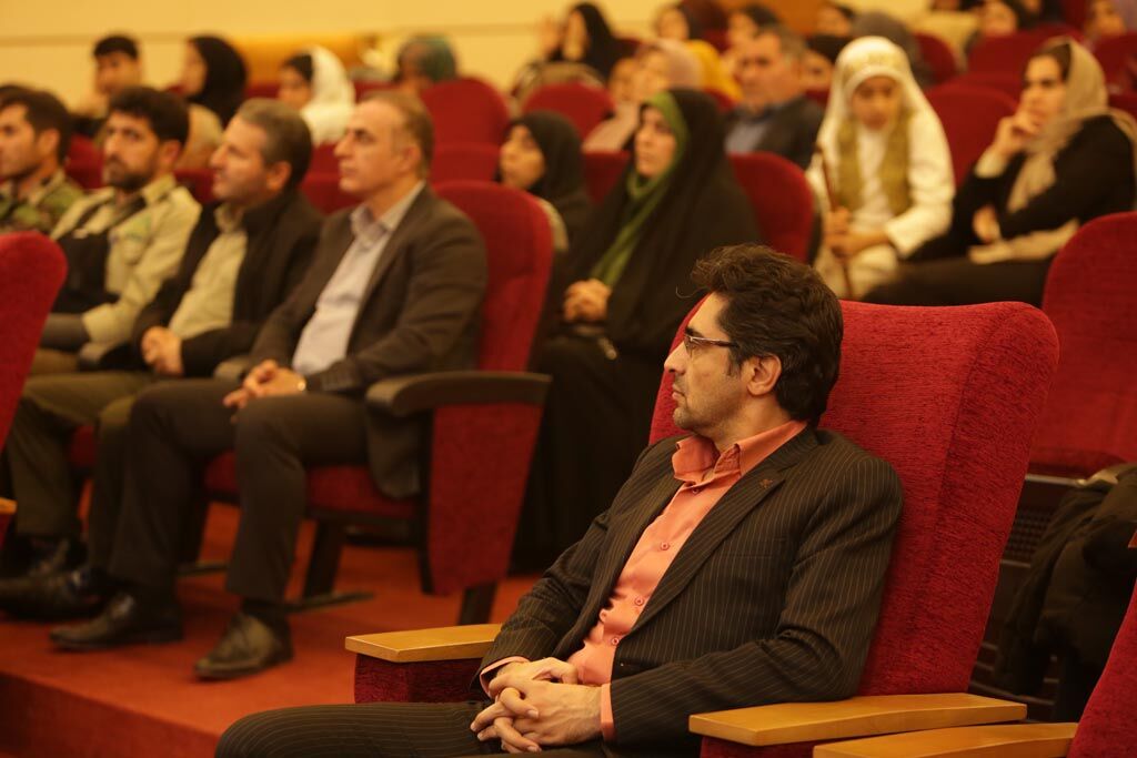 1383838 جشنواره قصه گویی نشان داد بدون استفاده از فضای مجازی میتوان فضای شادی را فراهم کرد