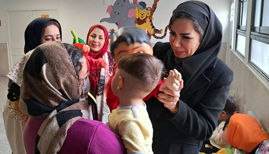 1384421 حضور مربیان کانون استان تهران در بیمارستان کودکان بهرامی تهران