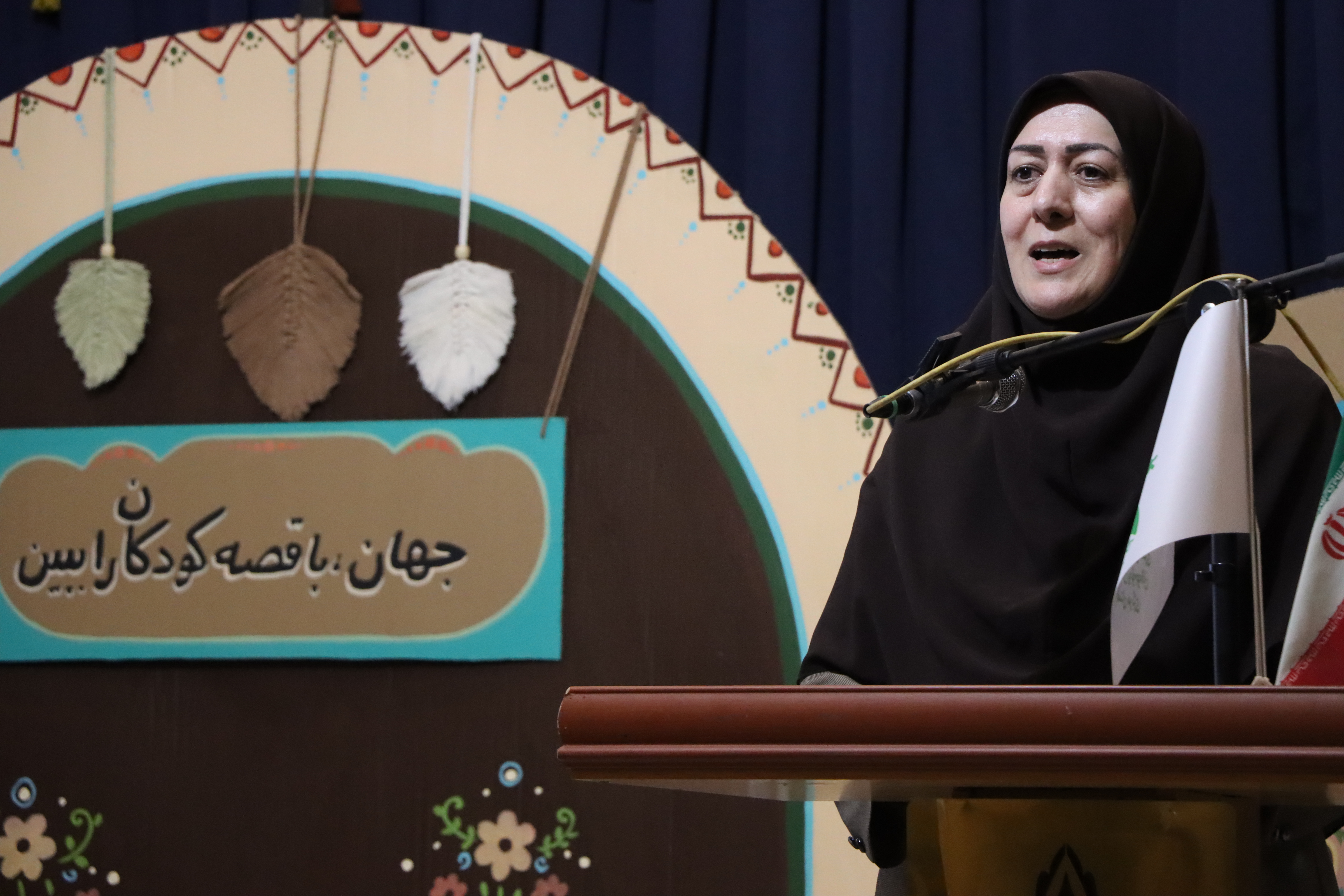 1384779 قصهگویی پیوند دهنده نسلها و حافظ سنتهای شفاهی است