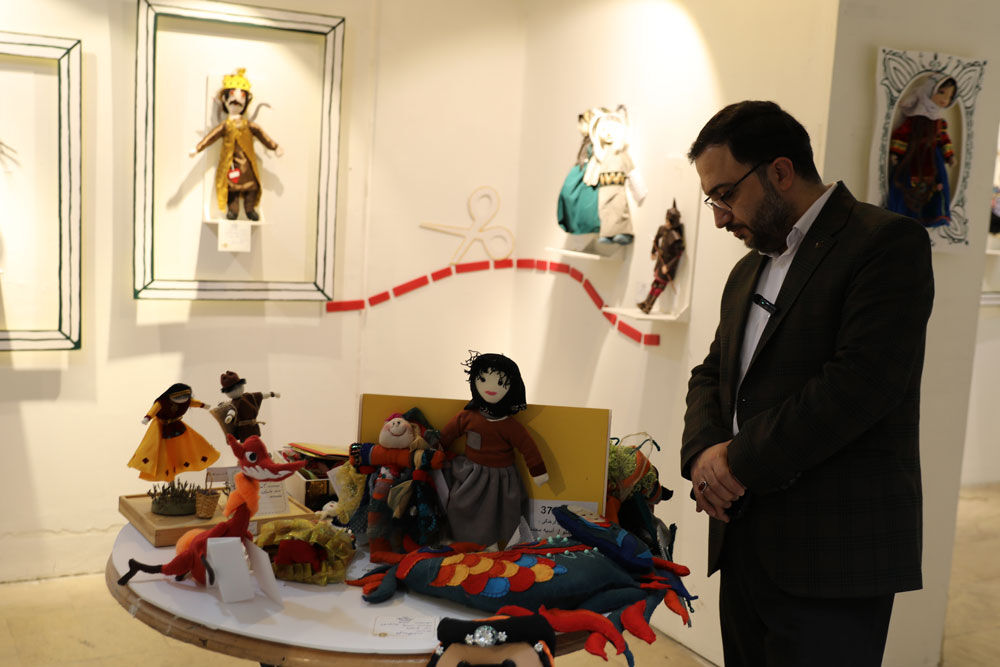 حضور مدیرعامل کانون در بیست و هفتمین جشنواره‌ی بین‌المللی قصه‌گویی استان تهران