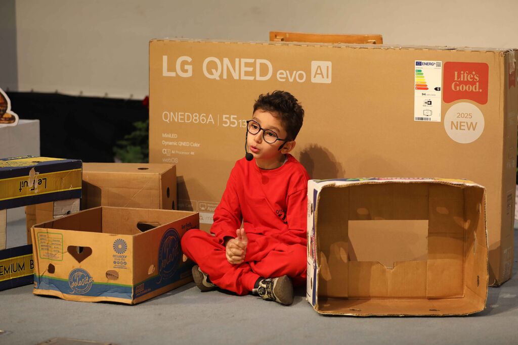 اجرای آخرین قصه‌گویان بیست و هفتمین جشنواره‌ی بین المللی قصه‌گویی استان تهران