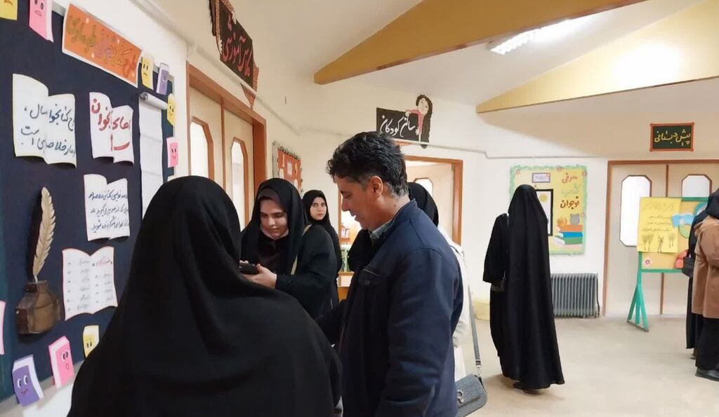 بازدید علمی دانشجویان علوم تربیتی از مرکز سنقر در هفته پژوهش