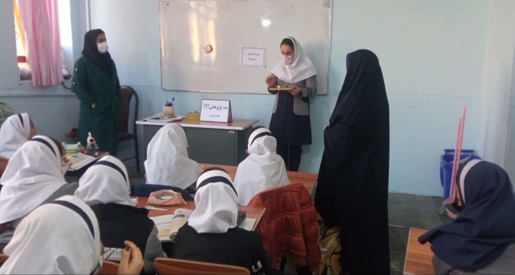 مرکز قصرشیرین با برنامه‌های هفته پژوهش در مدارس