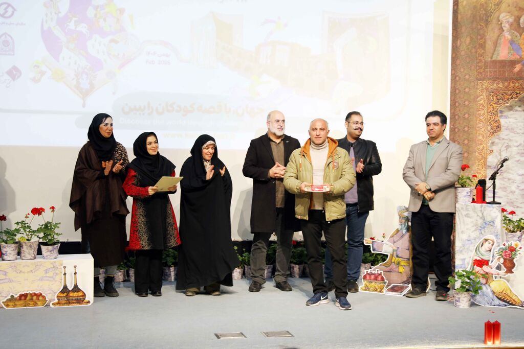 بیست و  هفتمین جشنواره بین‌المللی قصه‌گویی استان برگزیدگان خود را شناخت