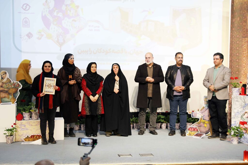 بیست و  هفتمین جشنواره بین‌المللی قصه‌گویی استان برگزیدگان خود را شناخت