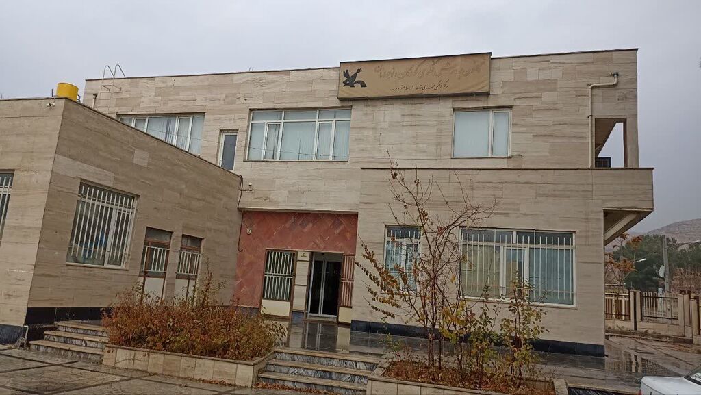 1385798 مربیان خوشذوق مرکز شماره ۳ اسلامآباد غرب از کانون این شهرستان گفتند