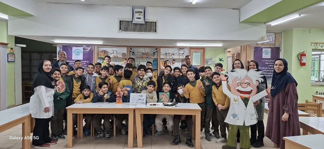 1385984 هفته پژوهش در مرکز علوم و فناوریهای نوین اصفهان